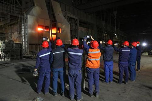 定格最后一炉钢