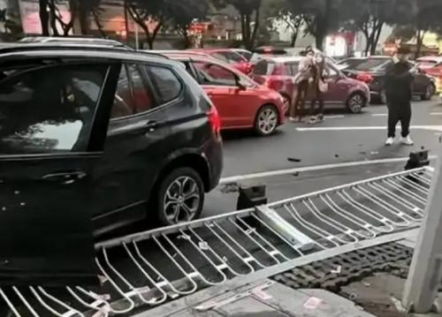 广州宝马撞人事件class="ke_fpic"
