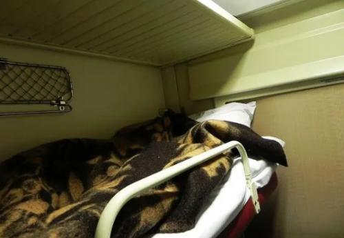 硬卧下铺别人能不能坐class="ke_fpic"