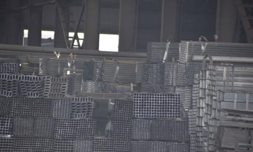 比特币跌破27000美元关口,日内跌幅达3%,加密货币全线下挫。